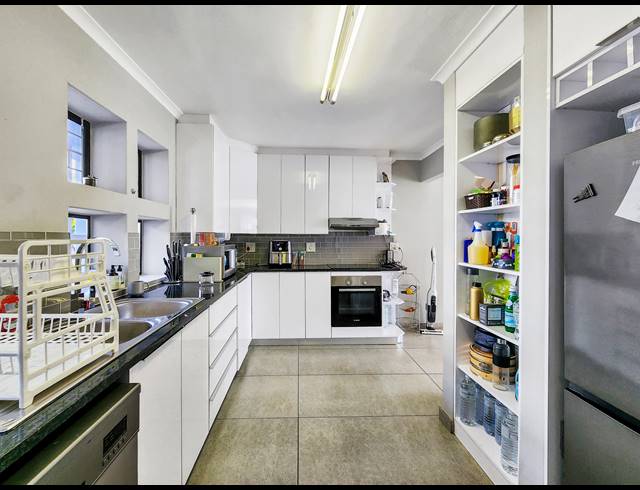 2 BEDROOM APARTMENT RENTED IN FRESNAYE
